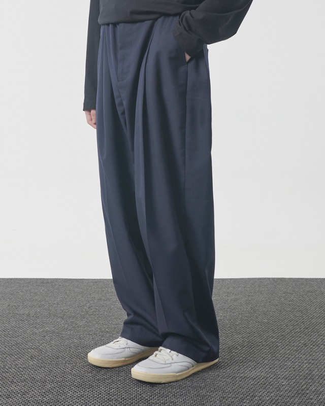 (ASI) REVERSE QUAD-TUCK CURVED SLACKS_NAVY