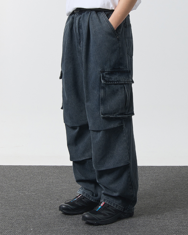 ONE-TUCK PARACHUTE CARGO DENIM PANTS_BLUE GRAY