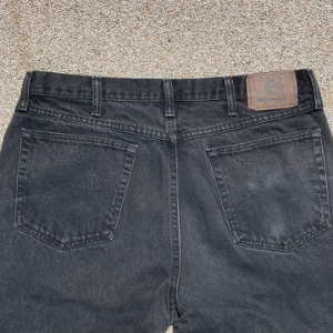 wrangler black jean (35 inch)