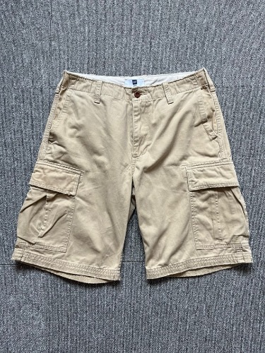 gap cargo chino short  (34 inch)