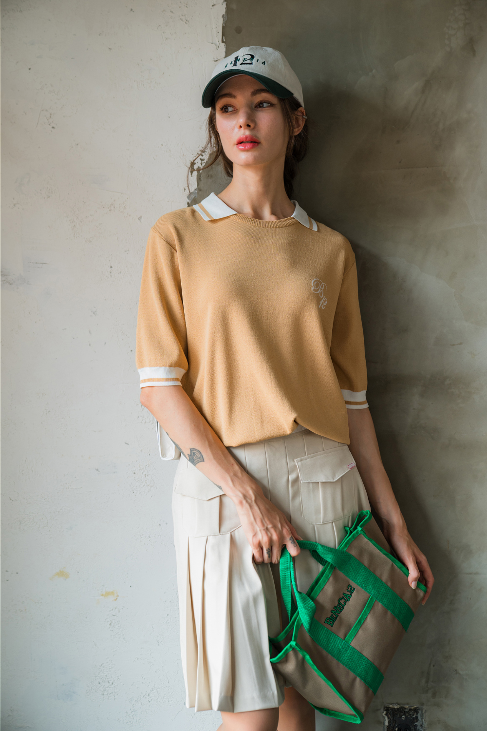 半袖Tシャツモデル着用画像-S1L7