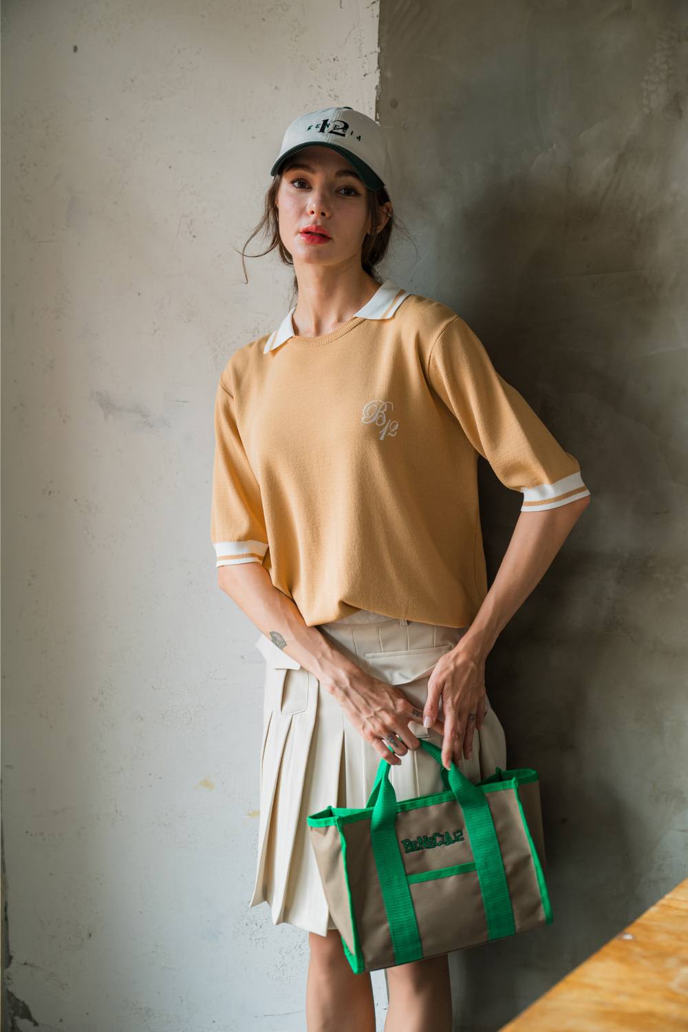 半袖Tシャツモデル着用画像-S1L10