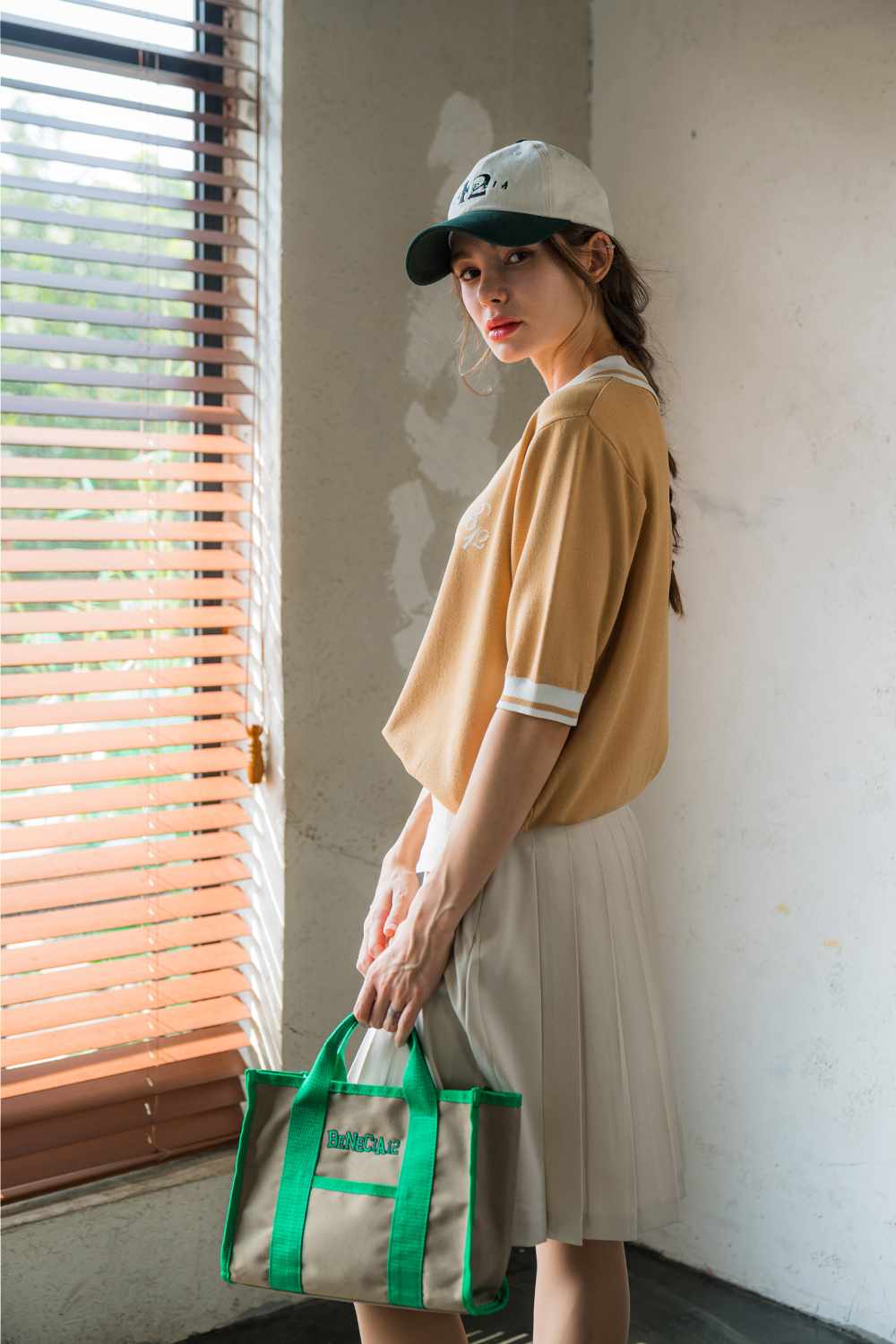 半袖Tシャツモデル着用画像-S1L5