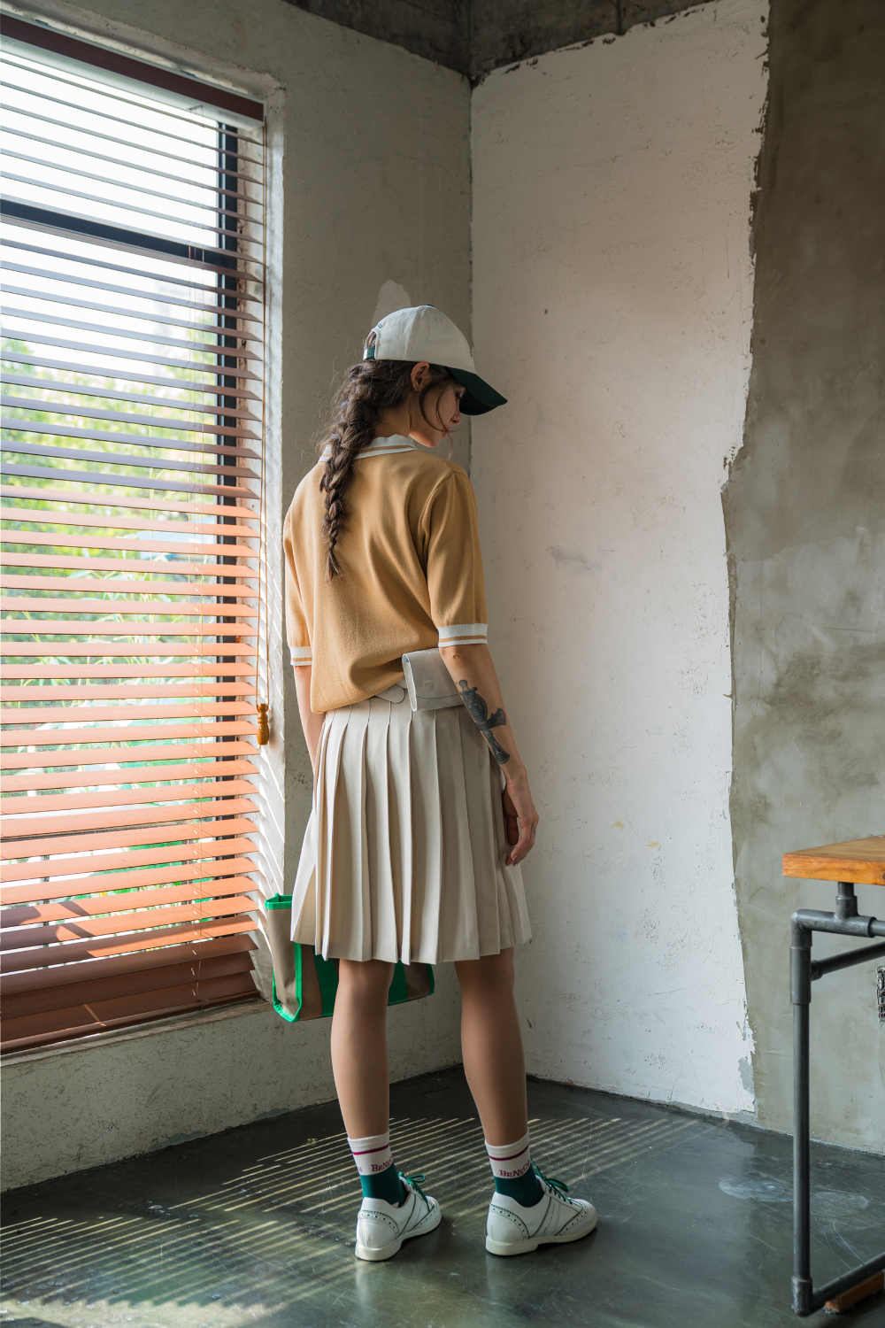 半袖Tシャツモデル着用画像-S1L19