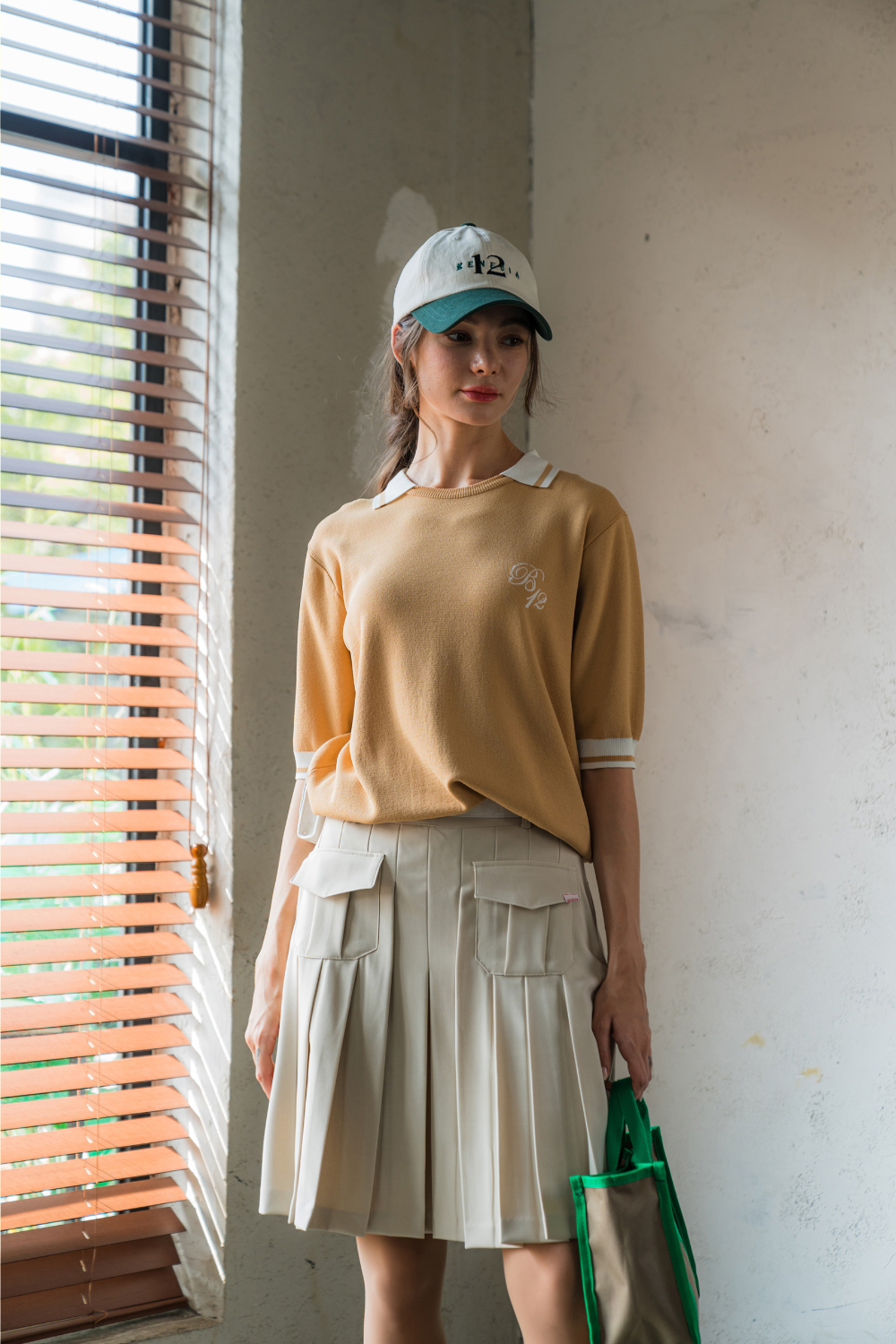 半袖Tシャツモデル着用画像-S1L3