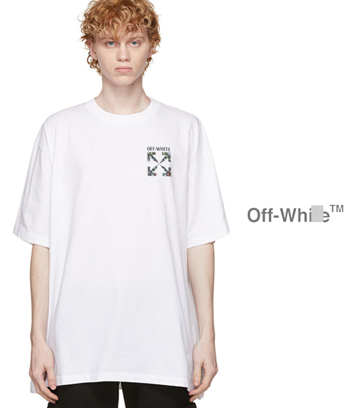 Off whit* maple logo tee; 트렌디한 라운드탑~ 누구나 웨어러블하게 그리고 스타일리시하게 만나볼수 있는 데일리 아이템!!{남녀공용}