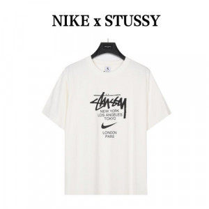 Stussy x Nike ストゥッシュ x ナイキ 胸 ロゴ レタリング プリント 半袖Tシャツ G424259