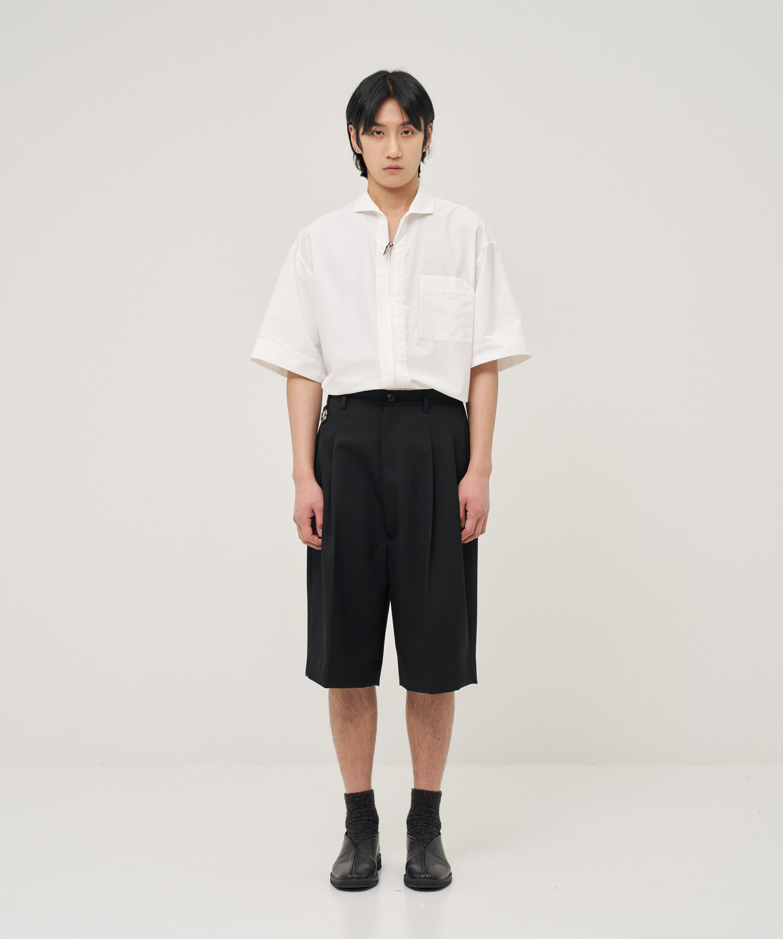 HENRI / Super Wide Tailored Shorts (Black)