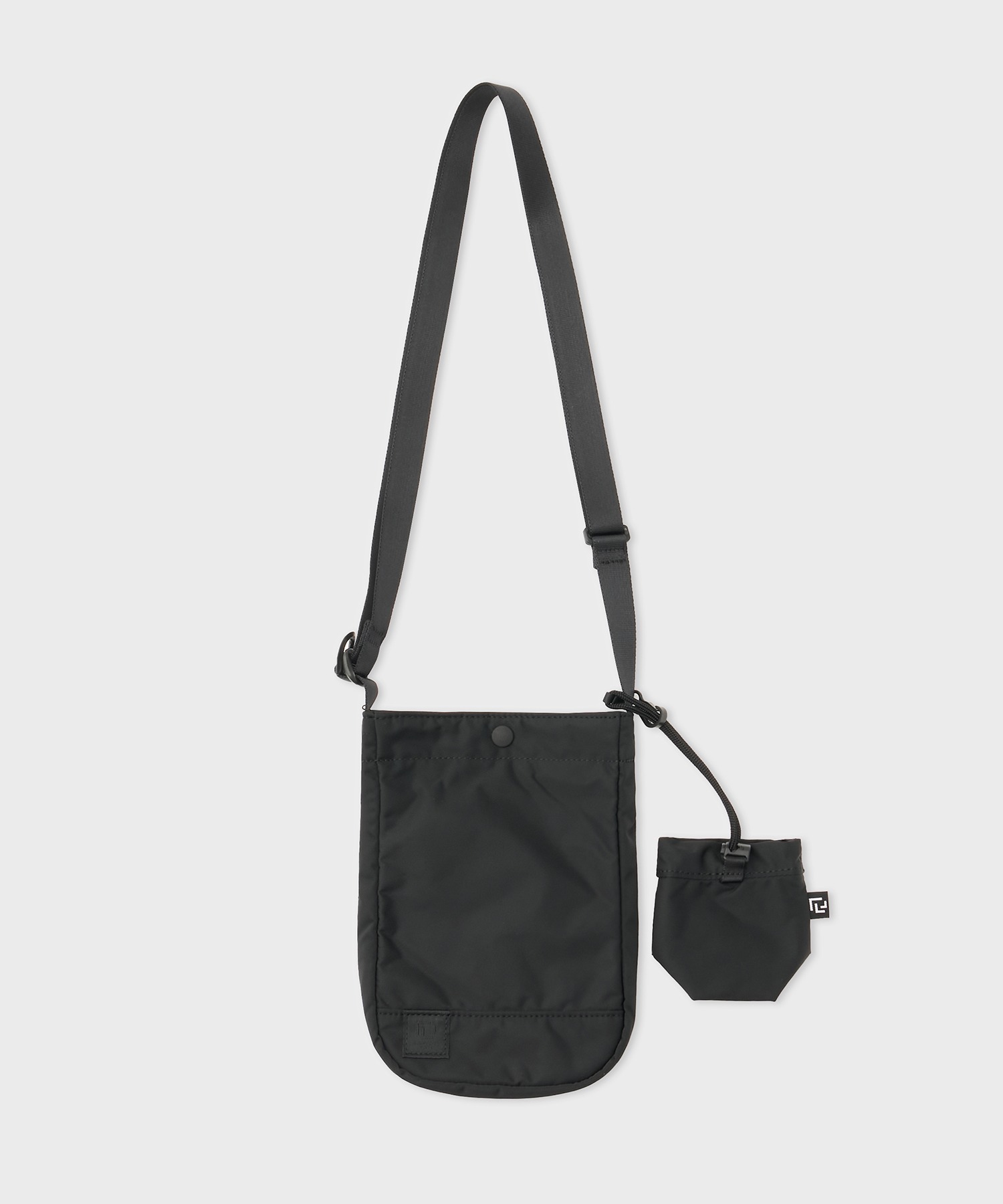 Black Beauty Shoulder Pouch (Black)