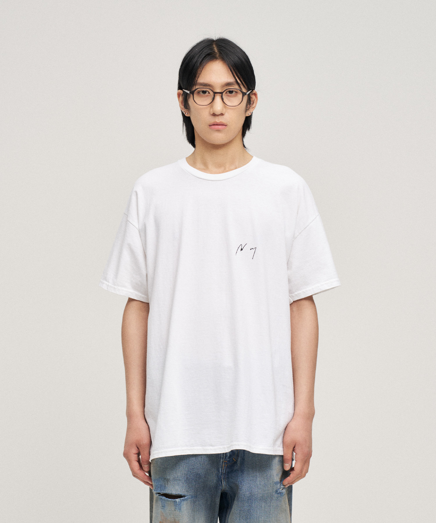 Embroidery T-Shirt (White)