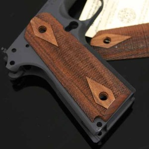 Hogue  1911 Checker Wood Grip