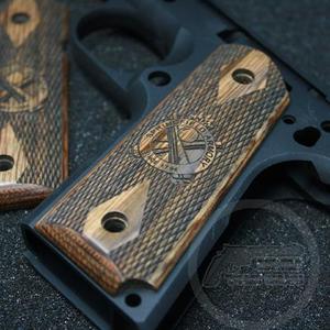 Springfield Armory &quot;Compact&quot; Diamond Checker [Walnut]