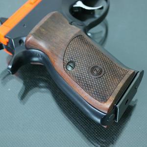            CZ Custom Grips(다크 브라운)