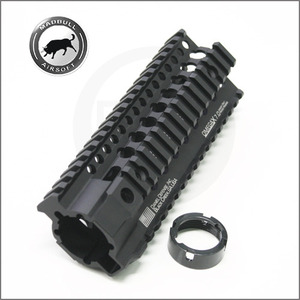              Daniel Defense Licensed OmegaX rail 7-Black 