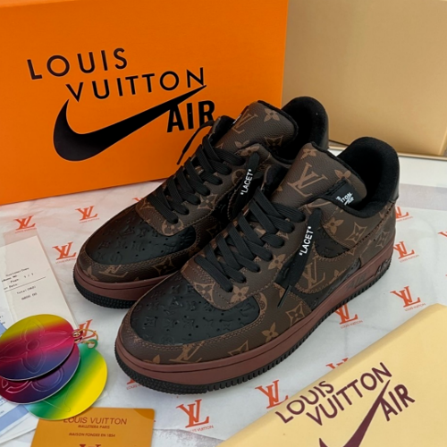 [국내배송] 루이비통 x 나이키 LOUIS VUITTON x NIKE 에어포스 로우 모노그램 아주르