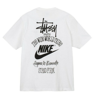 [국내배송] 나이키 x 스투시 NIKE x STUSSY 23ss 더 와이드 월드 트라이브 반팔티