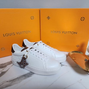 [국내배송] 루이비통 LOUIS VUITTON 타임아웃 스니커즈 브라운