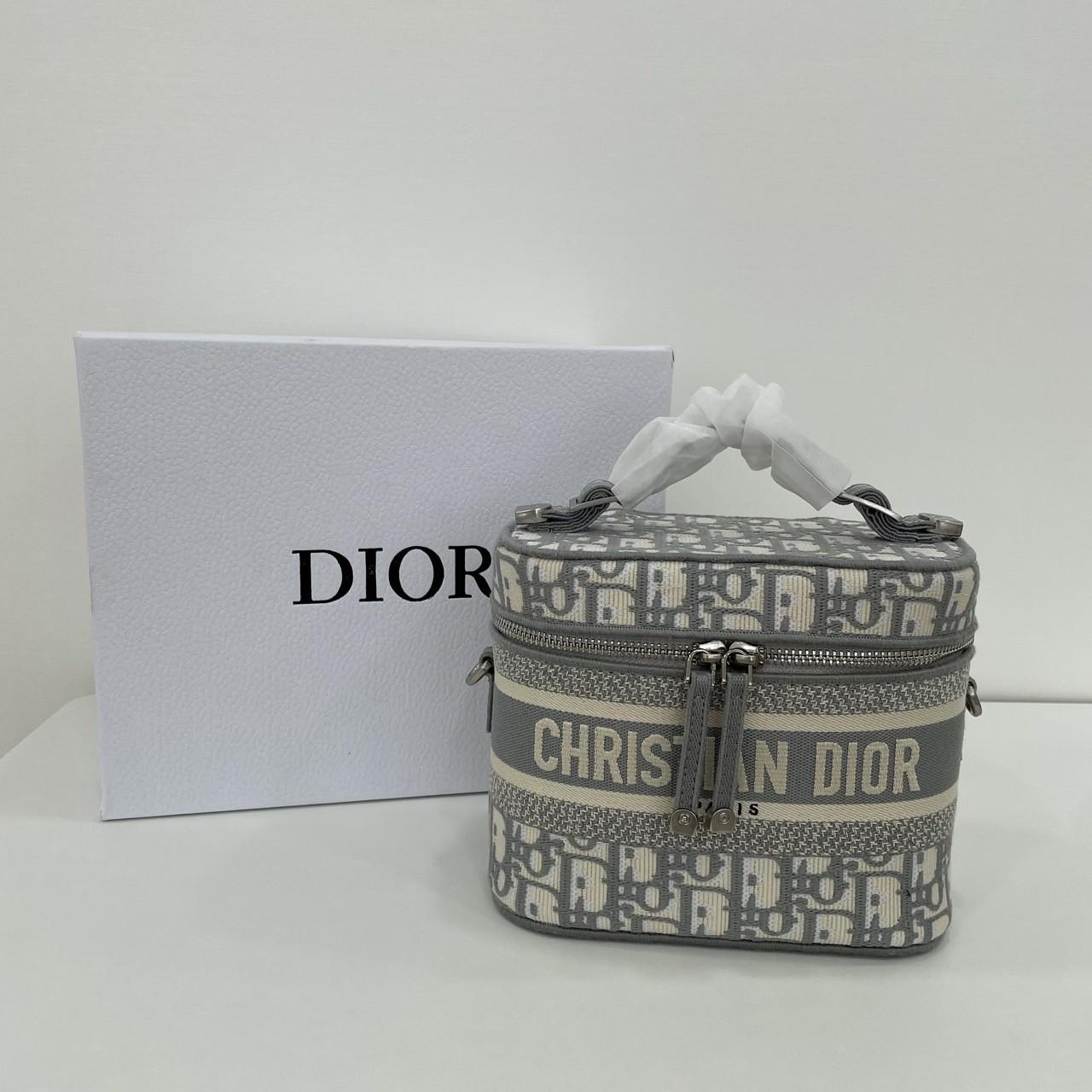 [국내배송] 디올 DIOR 오블리크 베니티백 그레이