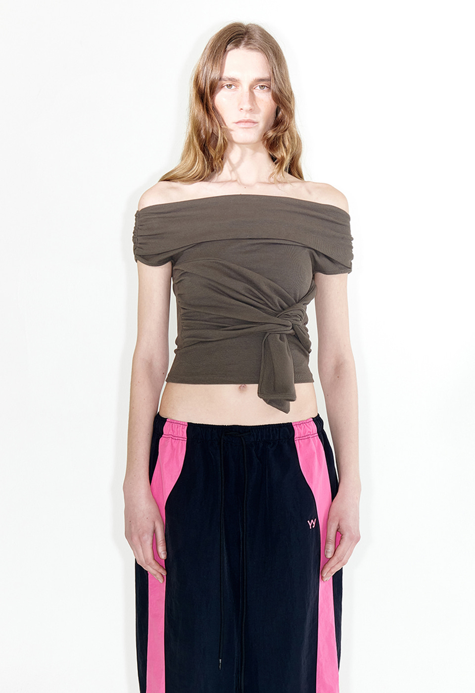[5/7 DELIVERY] KNOTTED OFF-SHOULDER TOP, BROWN