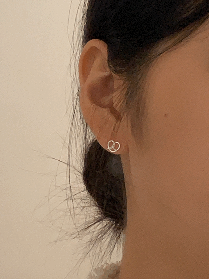 [silver 925] pretzel cubic earrings