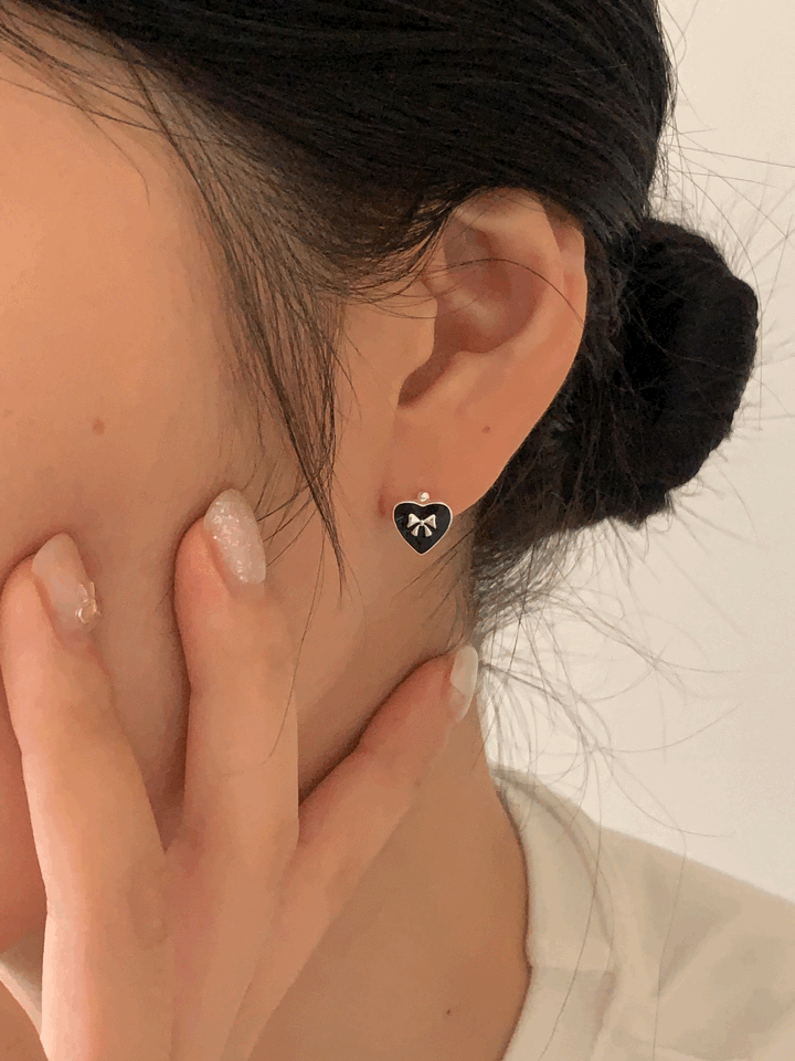 [silver 925] black ground heart earrings