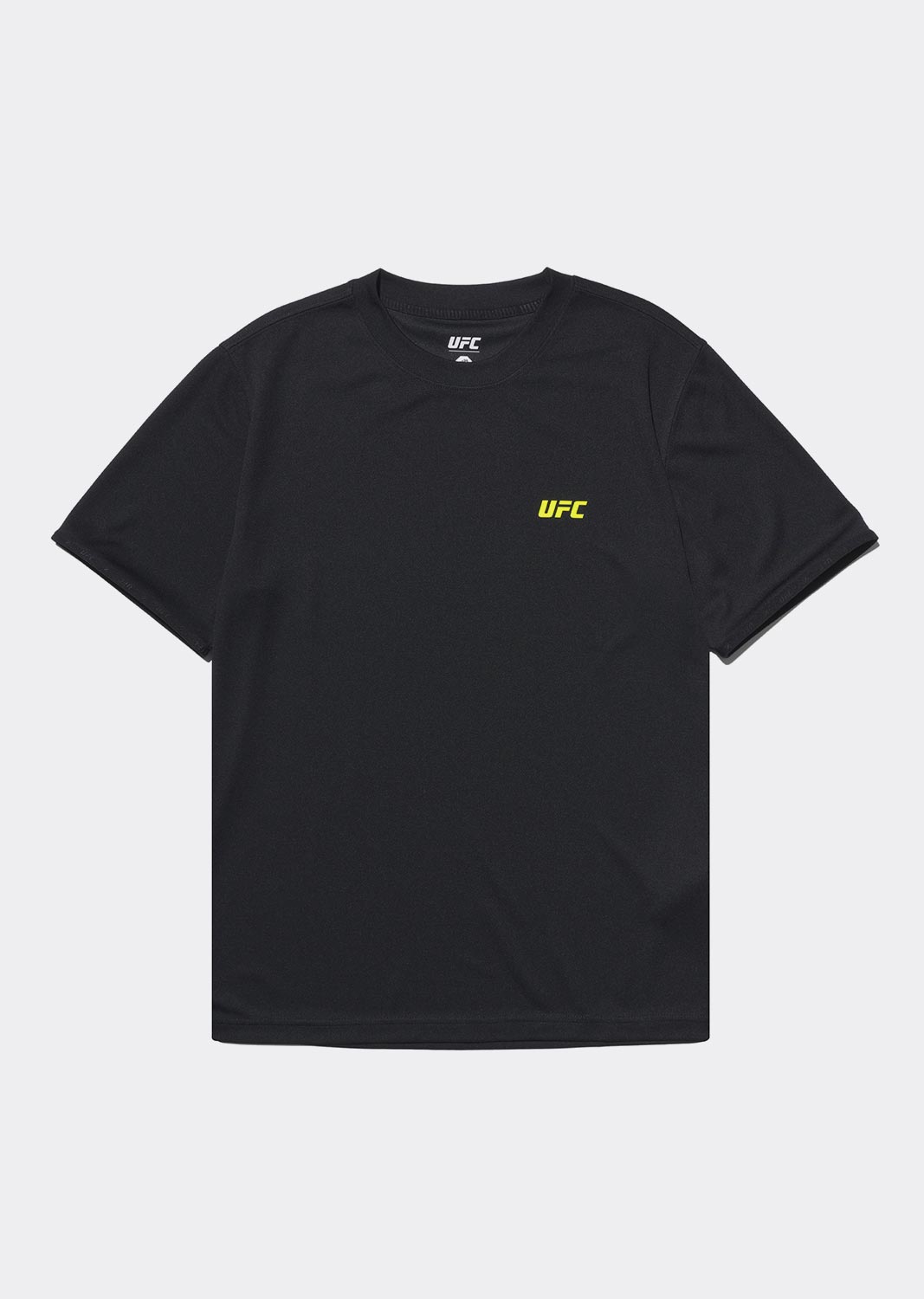 UFCSPORT | 버티컬 스크립트 메쉬 티셔츠 블랙