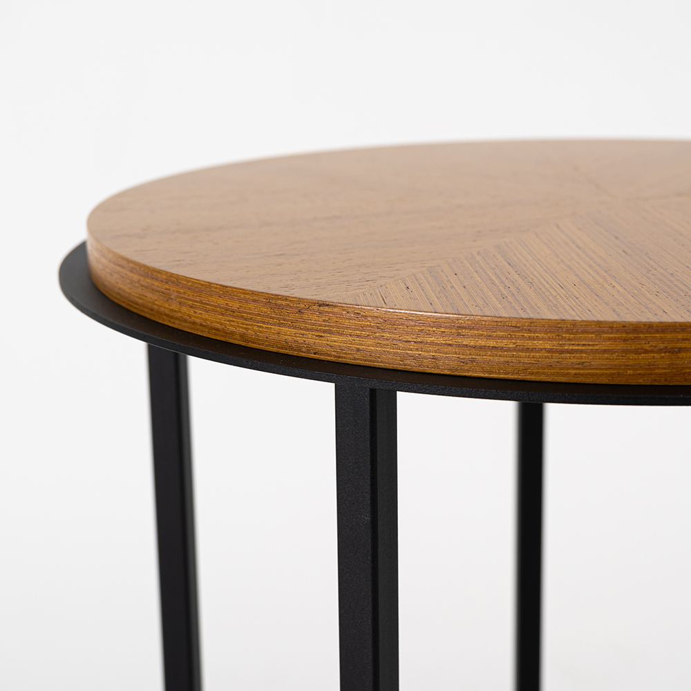 애스터 사이드 테이블. Aster side table