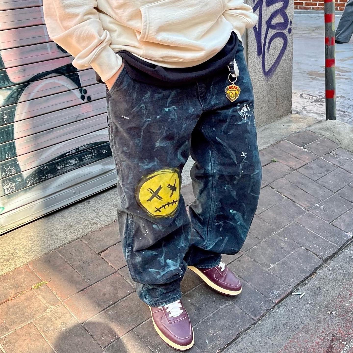 DEAD SMILE BLACK SINGLE KNEE KUSTOM PANTS