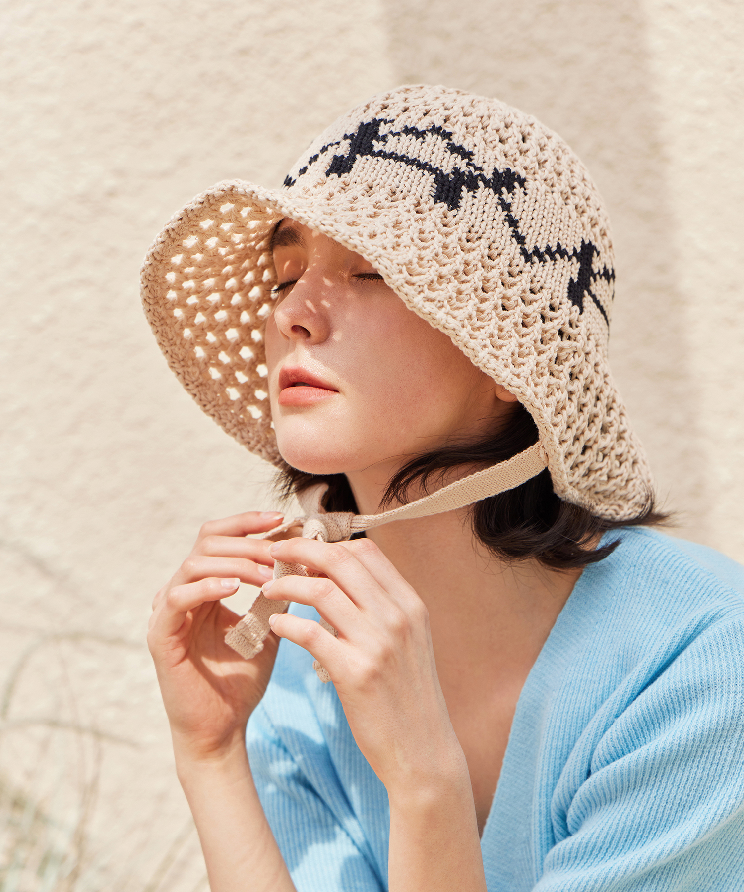 VA Digital Logo Cozy Knit Bonnet Hat Cream/Black - VARZAR