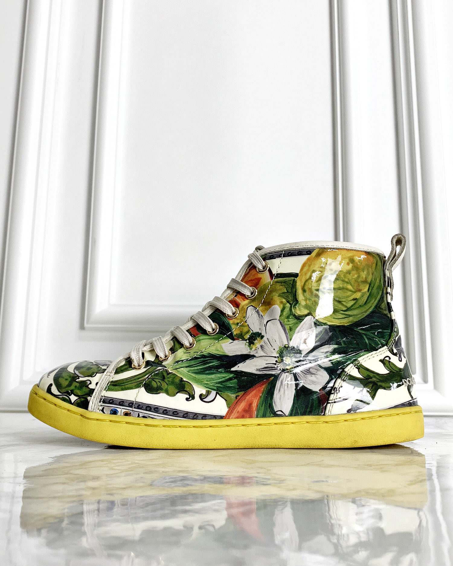 FLORAL PATENT LEATHER HI-TOP SNEAKERS (200)