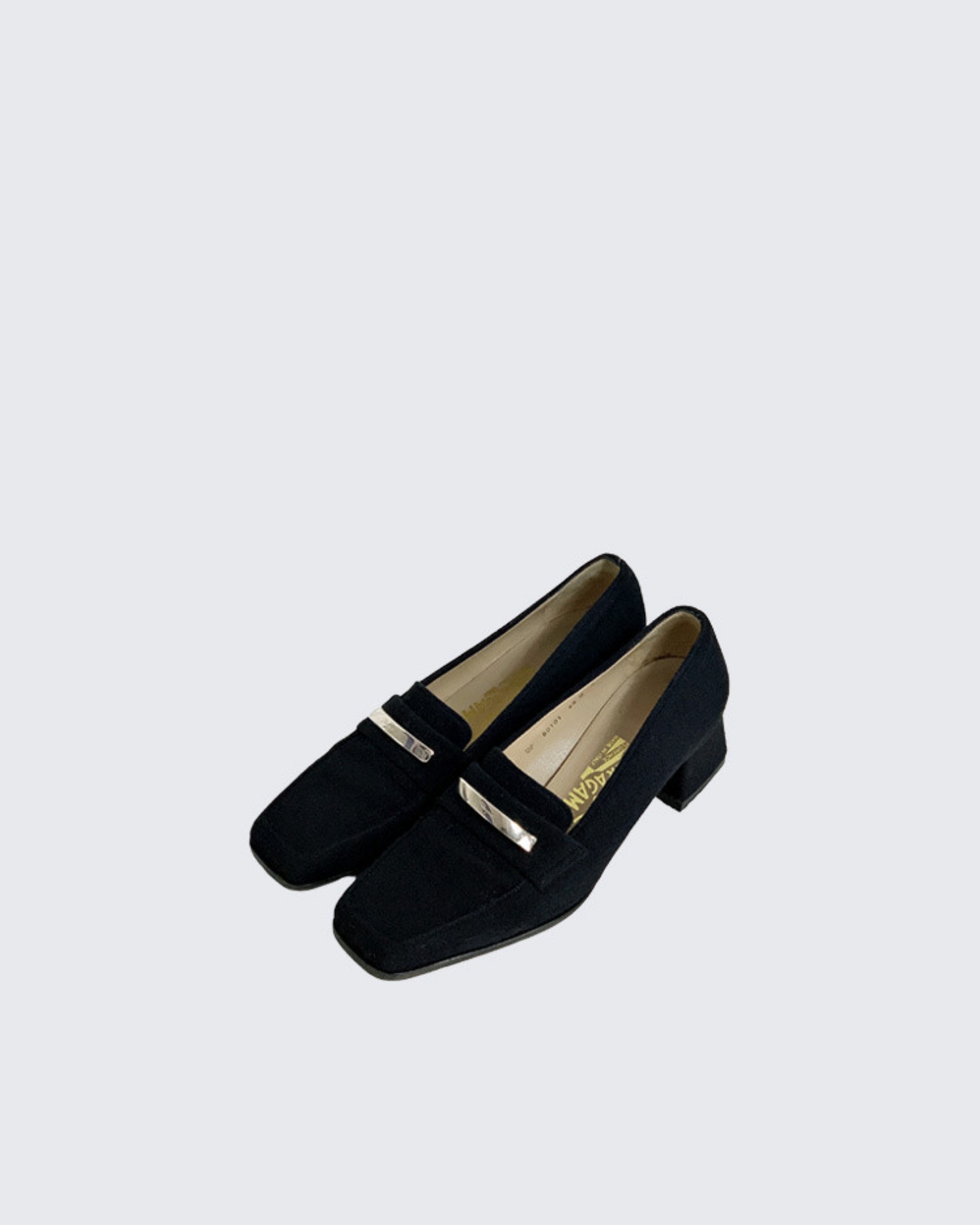 SUEDETTE ORNAMENT MID-HEEL LOAFER (250)