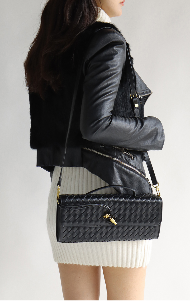 악세사리 모델 착용 이미지-S1L3