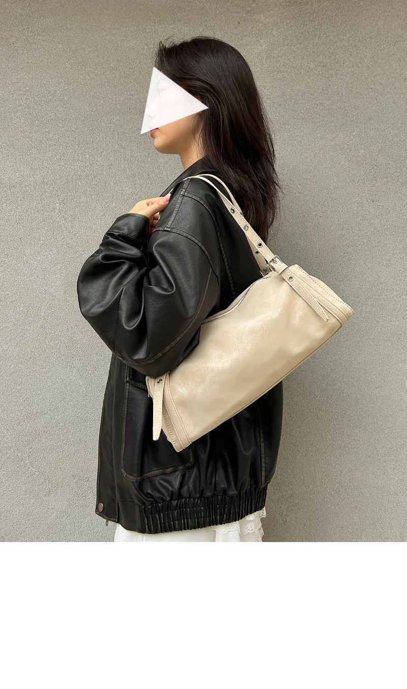 가방 모델 착용 이미지-S1L20