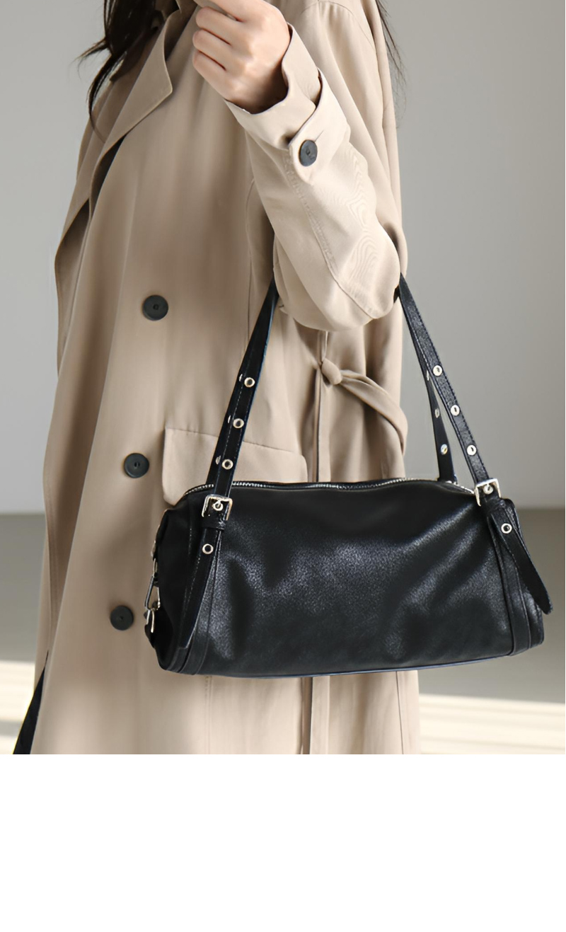 가방 모델 착용 이미지-S1L13