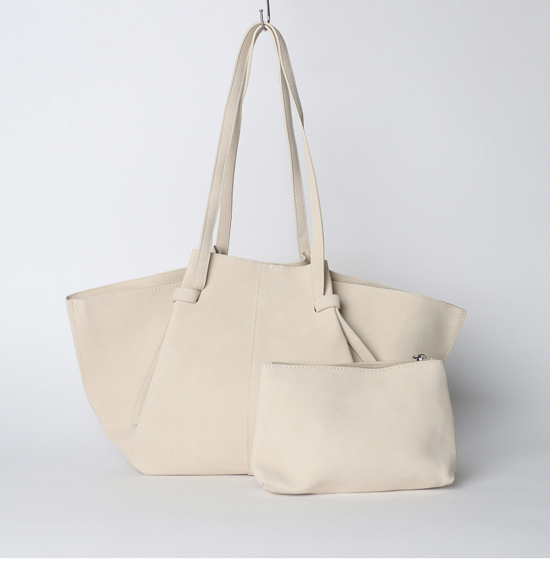 가방 크림 색상 이미지-S1L31