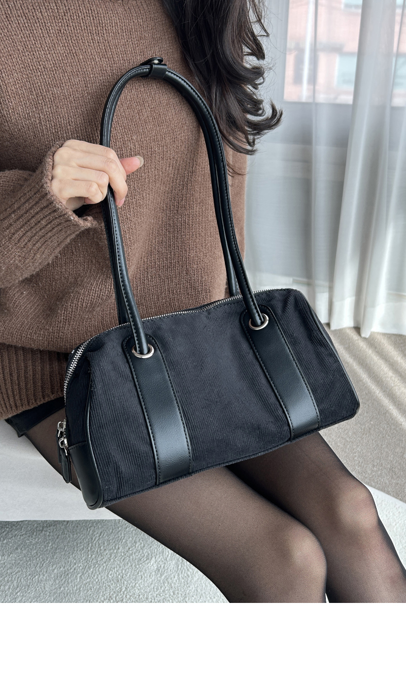 가방 모델 착용 이미지-S1L23