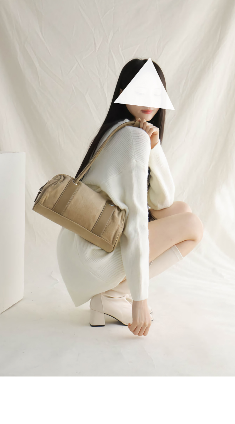 가방 모델 착용 이미지-S2L5