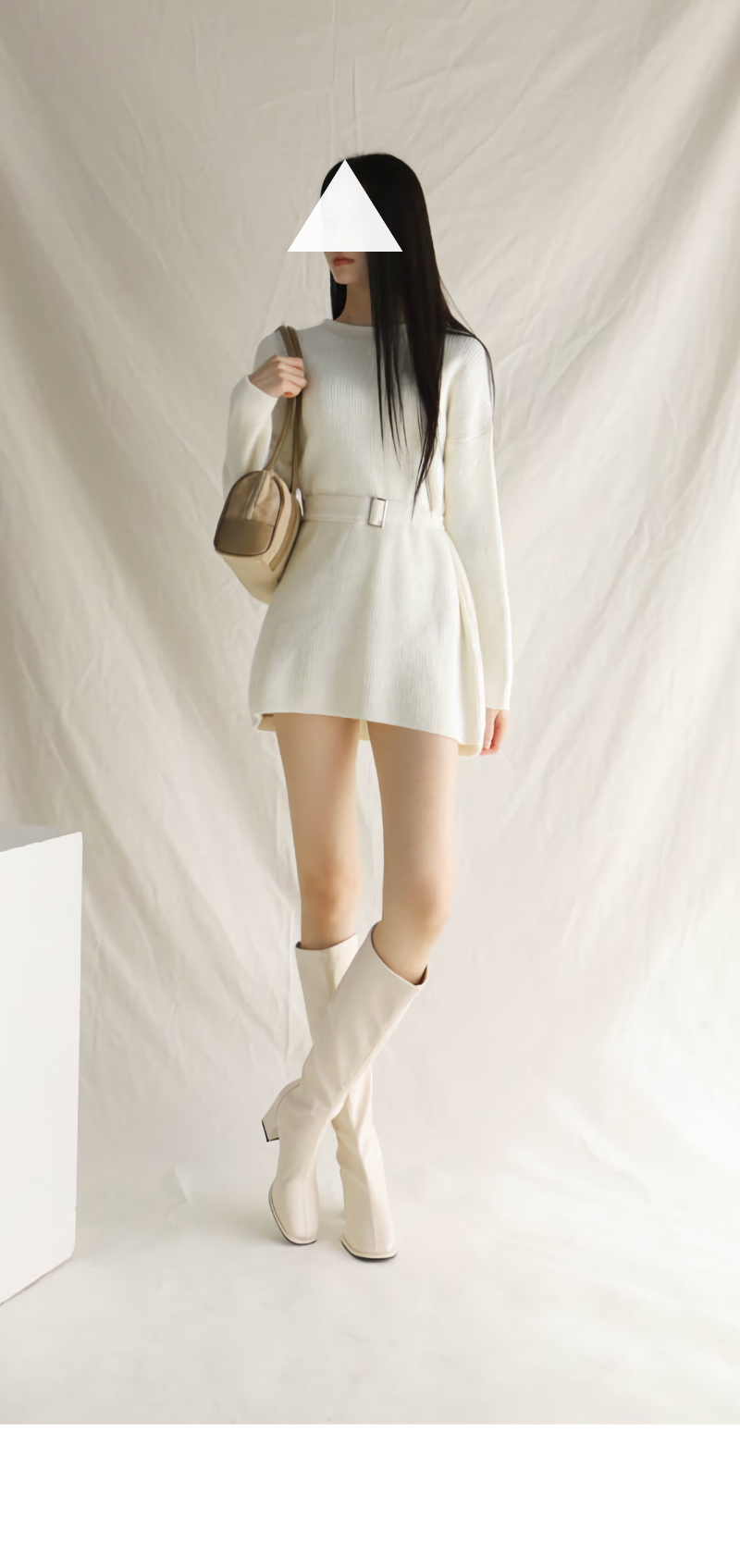 가방 모델 착용 이미지-S2L3