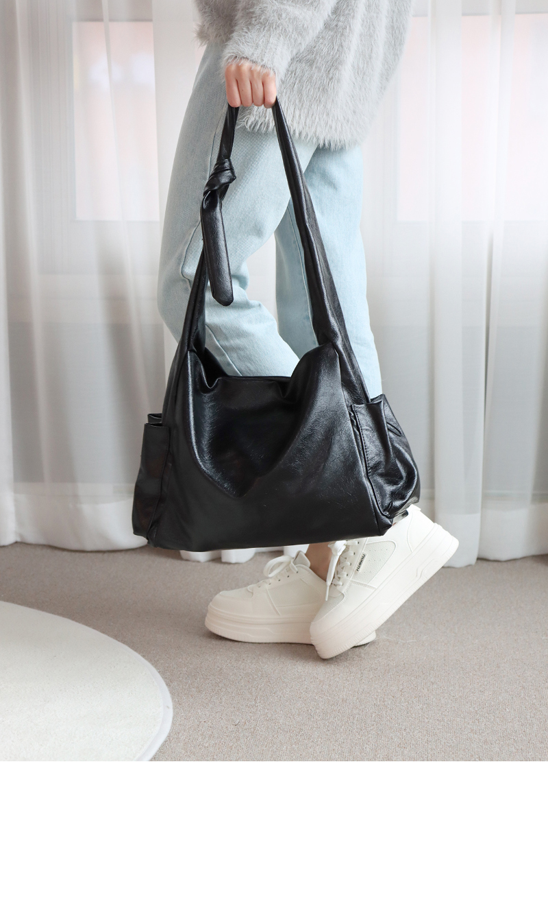 가방 모델 착용 이미지-S1L18