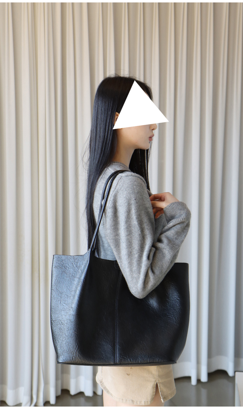 가방 모델 착용 이미지-S4L5