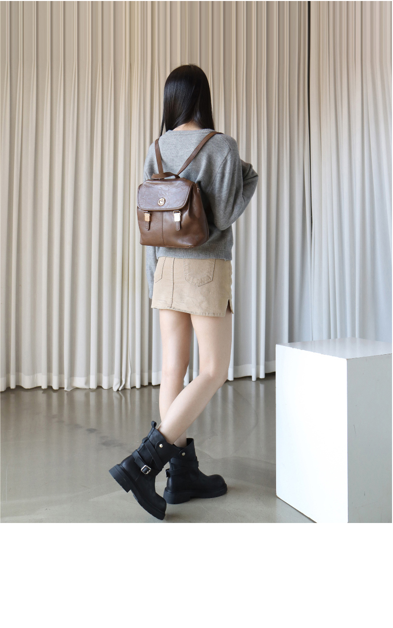 가방 모델 착용 이미지-S18L6