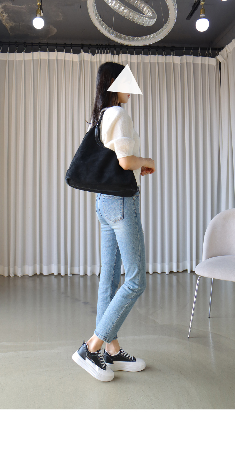 가방 모델 착용 이미지-S1L21