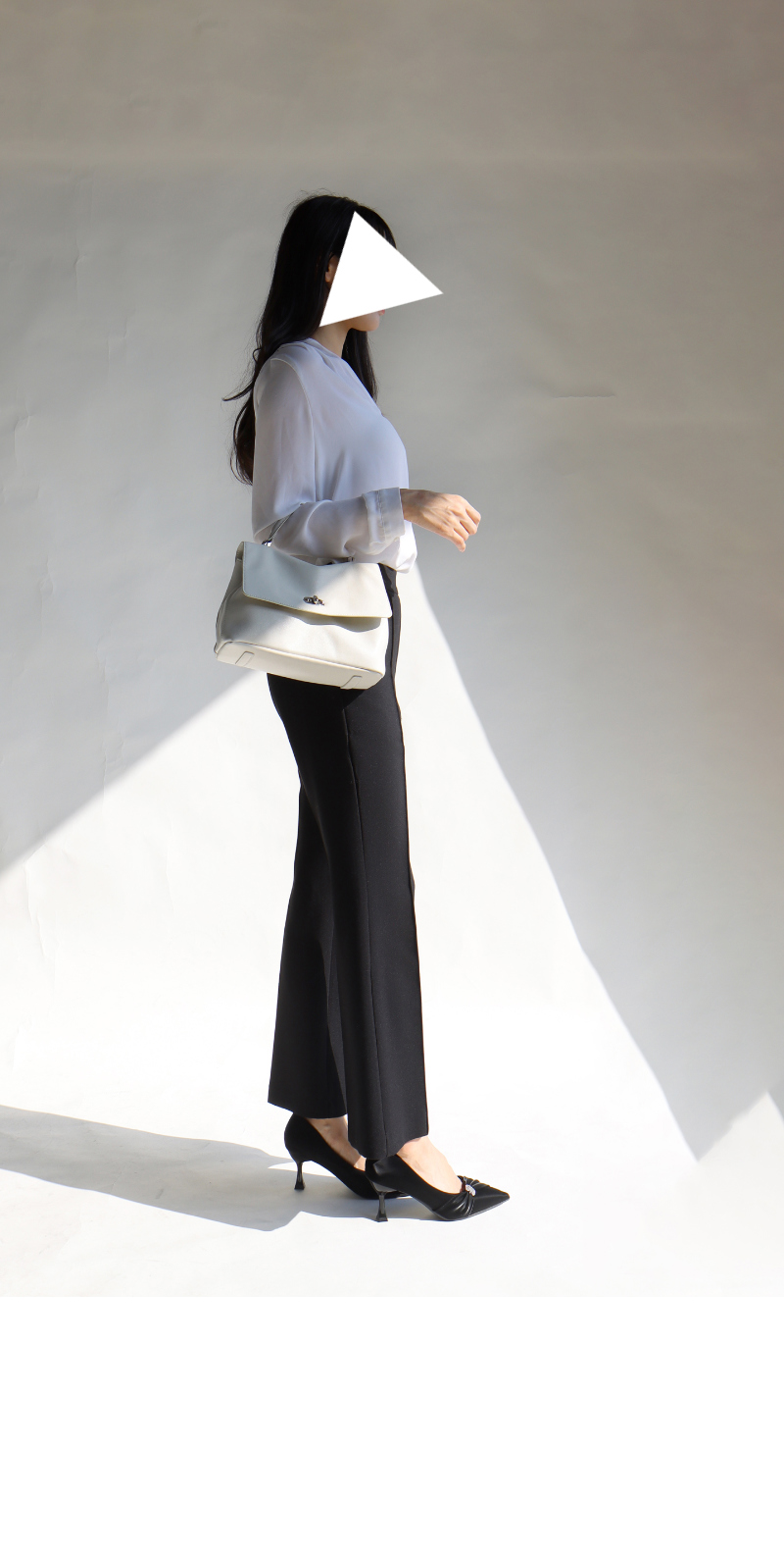 가방 모델 착용 이미지-S5L14