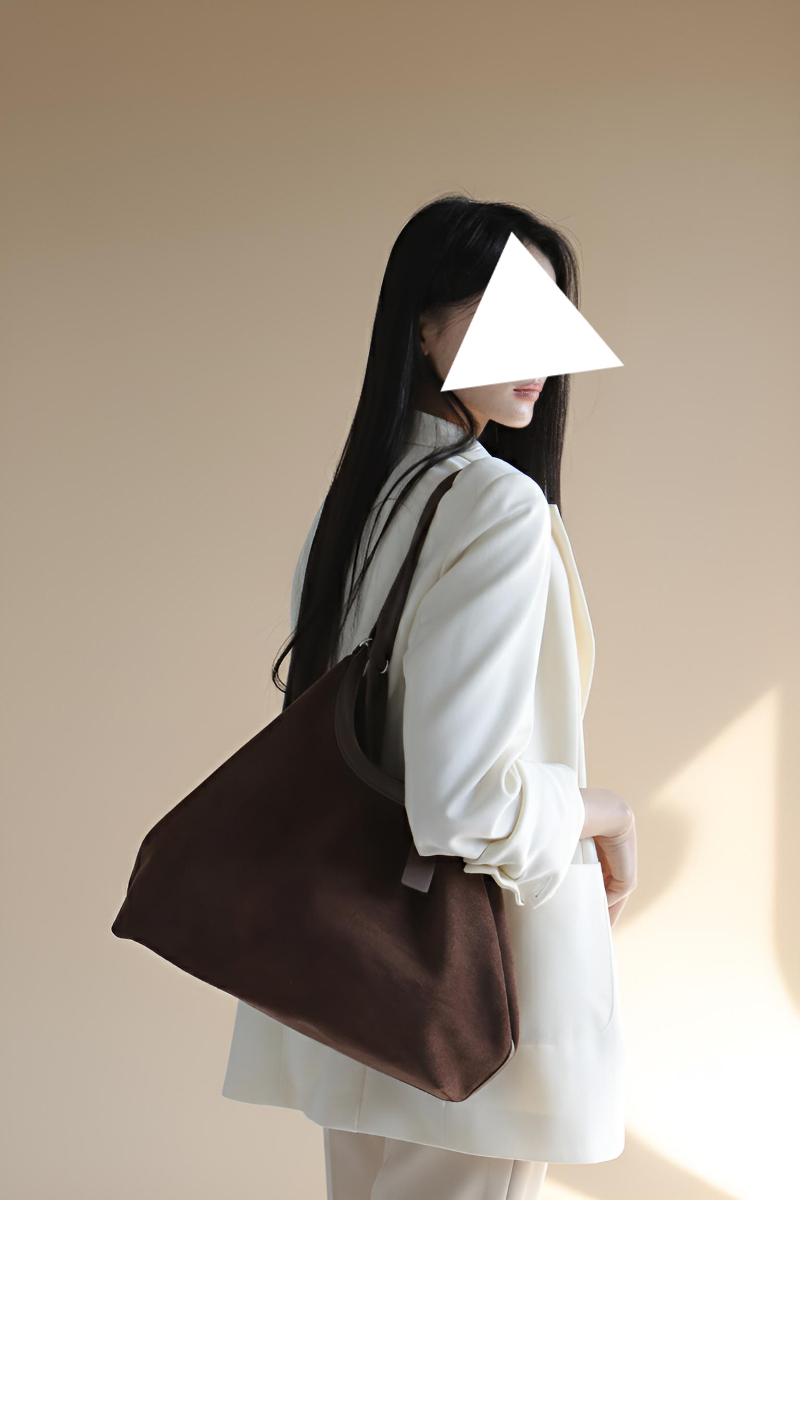 가방 모델 착용 이미지-S9L6