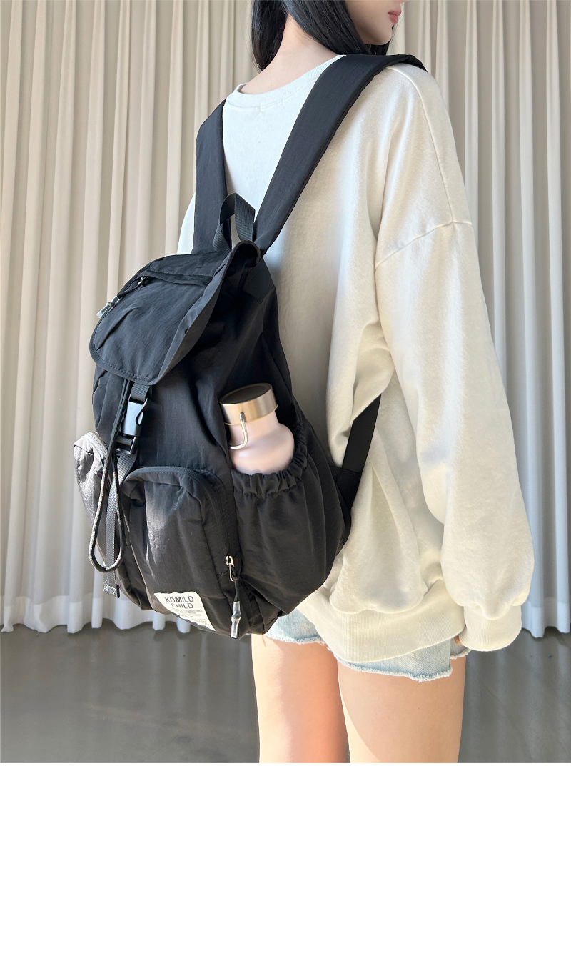 가방 모델 착용 이미지-S1L21