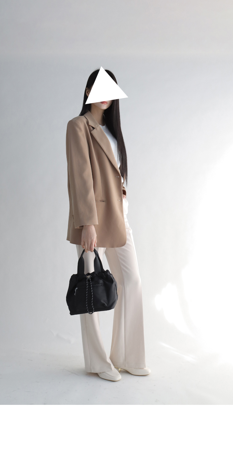 가방 모델 착용 이미지-S1L22