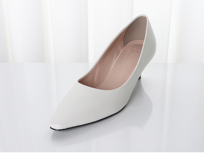 신발 화이트 색상 이미지-S11L35