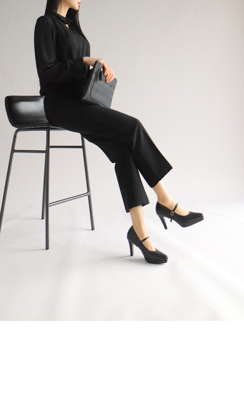 신발 모델 착용 이미지-S11L4