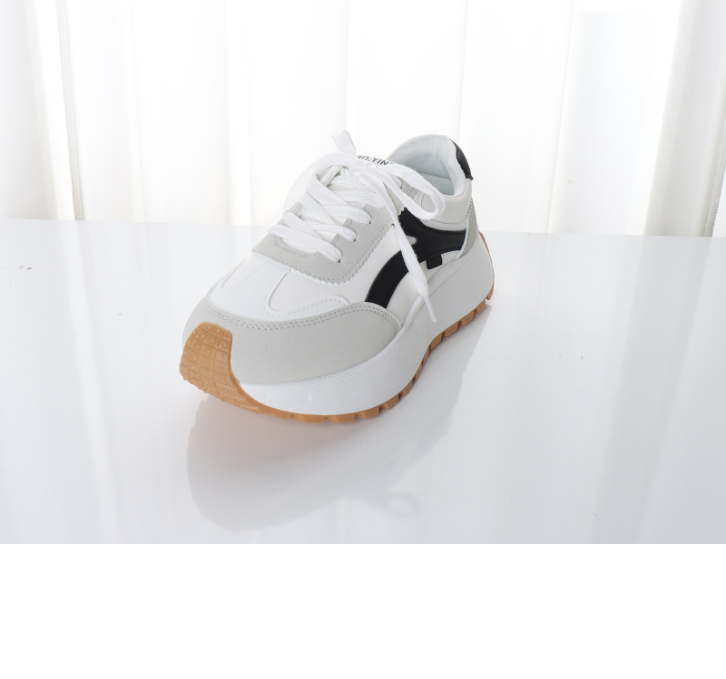 신발 화이트 색상 이미지-S1L51