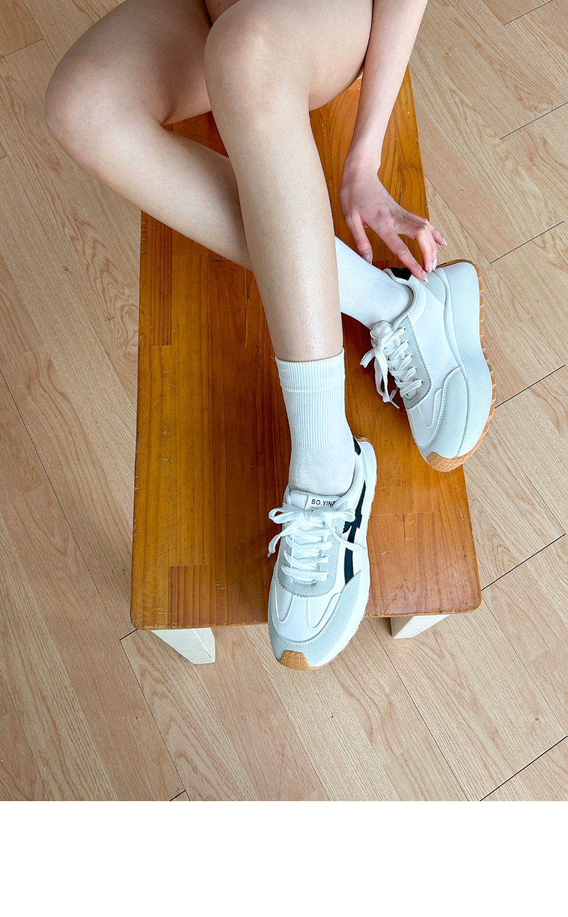 신발 모델 착용 이미지-S1L43